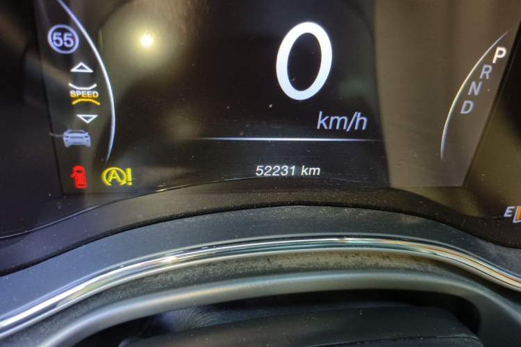Used Jeep Grand Cherokee 2020 3.0L Elite Navigation Edition Odometer Close Up
