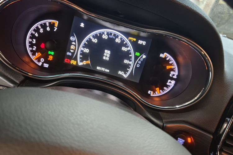 Used Jeep Grand Cherokee 2020 3.0L Professional Navigation Edition Odometer Close Up