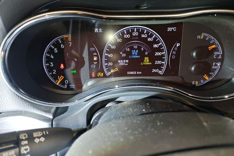 Used Jeep Grand Cherokee 2020 3.0L Elite Navigation Edition Odometer Close Up