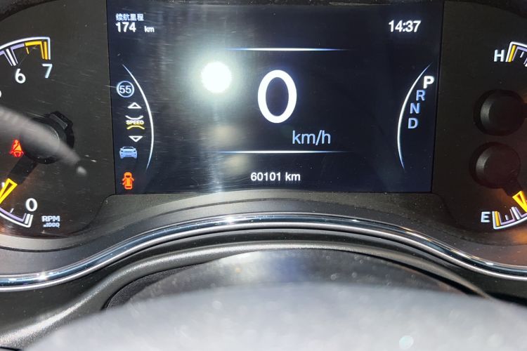Used Jeep Grand Cherokee 2020 3.0L Elite Navigation Edition Odometer Close Up