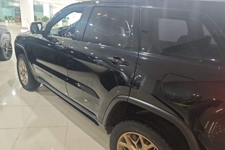 Used Jeep Grand Cherokee 2020 3.0L Elite Navigation Edition Rear Left 45 Deg