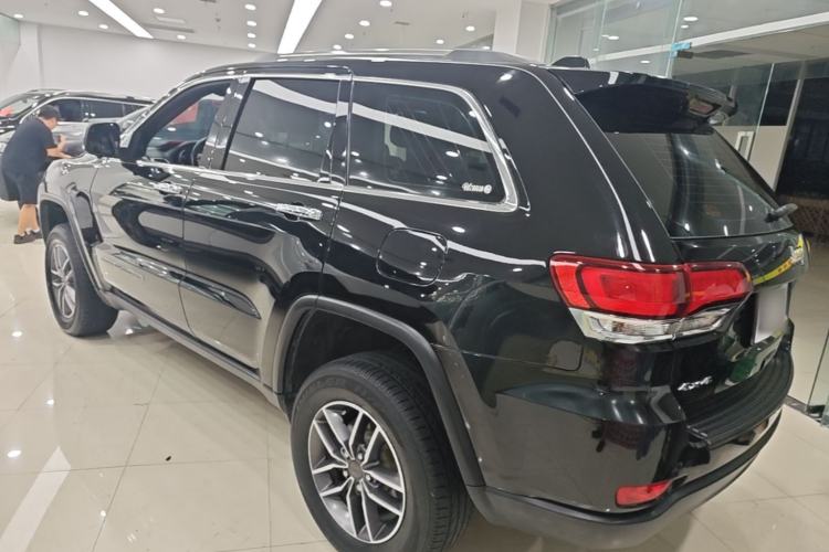 Used Jeep Grand Cherokee 2020 3.0L Professional Navigation Edition Rear Left 45 Deg