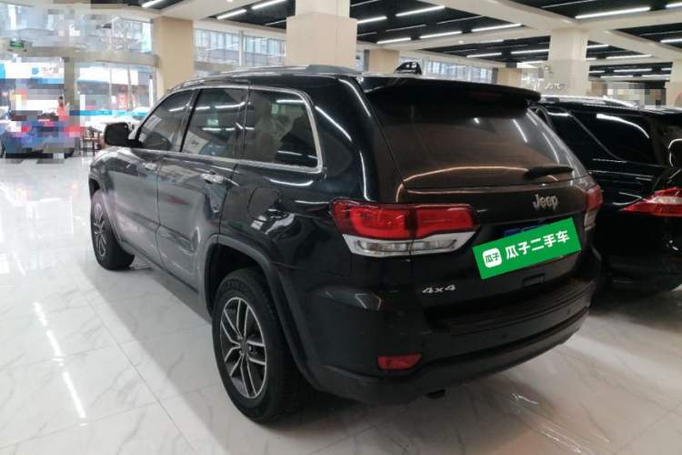 Used Jeep Grand Cherokee 2020 3.0L Professional Navigation Edition Rear Left 45 Deg