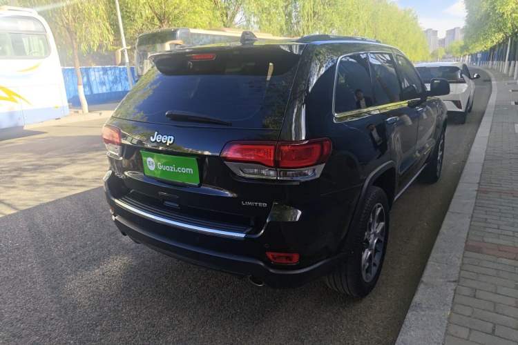 Used Jeep Grand Cherokee 2020 3.6L Elite Navigation Edition Rear Right 45 Deg