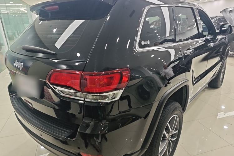 Used Jeep Grand Cherokee 2020 3.0L Professional Navigation Edition Rear Right 45 Deg