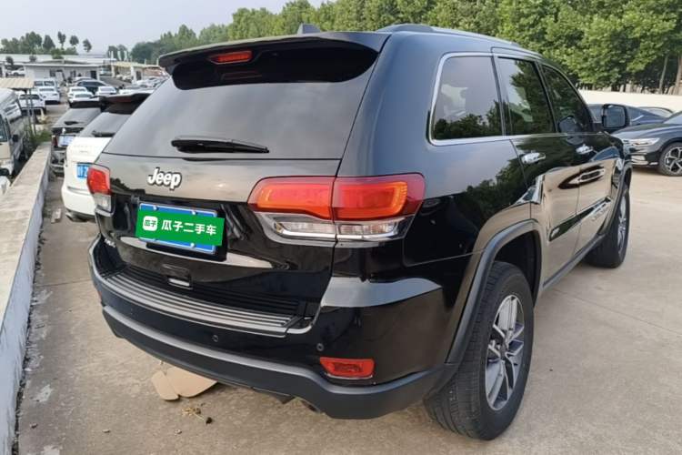 Used Jeep Grand Cherokee 2020 3.0L Professional Navigation Edition Rear Right 45 Deg