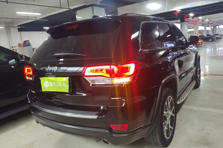 Used Jeep Grand Cherokee 2020 3.0L Elite Navigation Edition Rear Right 45 Deg
