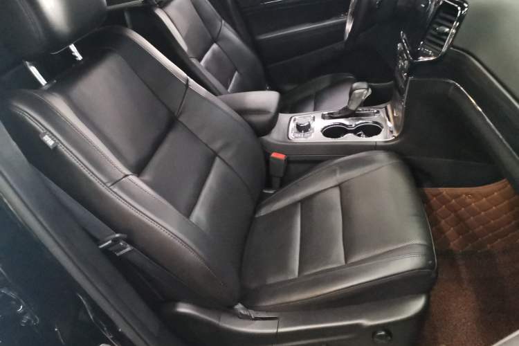 Used Jeep Grand Cherokee 2020 3.0L Elite Navigation Edition Right Front Seat