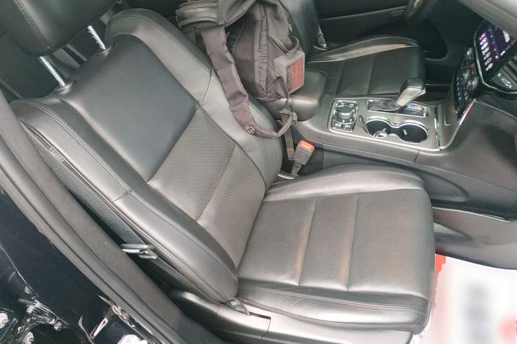 Used Jeep Grand Cherokee 2020 3.0L Elite Navigation Edition Right Front Seat
