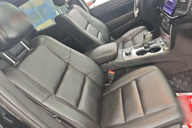 Used Jeep Grand Cherokee 2020 3.0L Professional Navigation Edition Right Front Seat