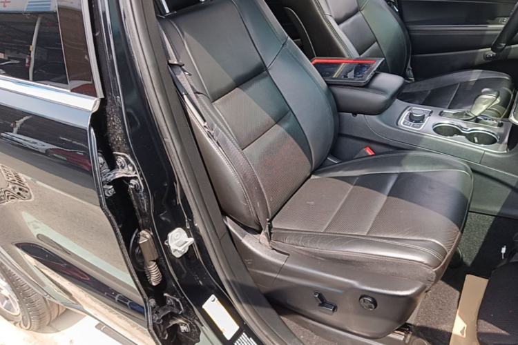 Used Jeep Grand Cherokee 2020 3.0L Elite Navigation Edition Right Front Seat