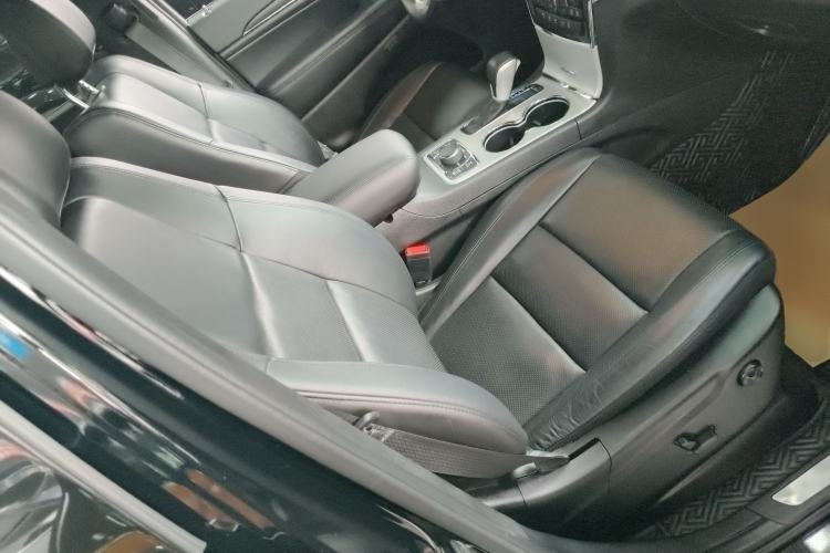 Used Jeep Grand Cherokee 2020 3.0L Elite Navigation Edition Right Front Seat