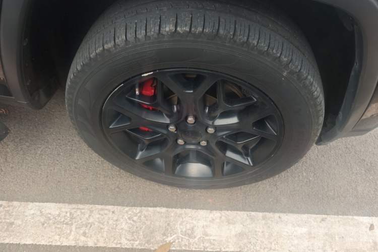 Used Jeep Grand Cherokee 2020 3.0L Elite Navigation Edition Right Front Wheel Hub