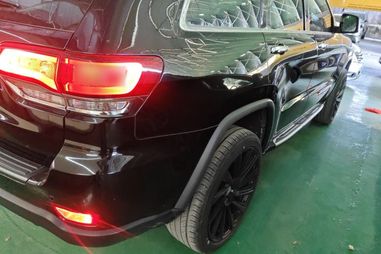 Used Jeep Grand Cherokee 2020 3.0L Professional Navigation Edition Right Rear Taillight