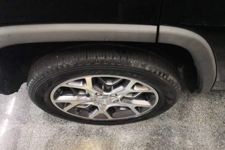 Used Jeep Grand Cherokee 2020 3.0L Elite Navigation Edition Right Rear Wheel Hub