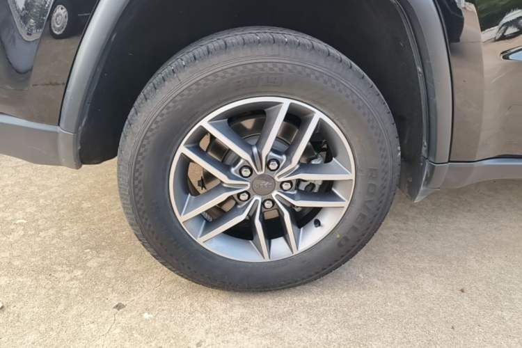 Used Jeep Grand Cherokee 2020 3.0L Professional Navigation Edition Right Rear Wheel Hub
