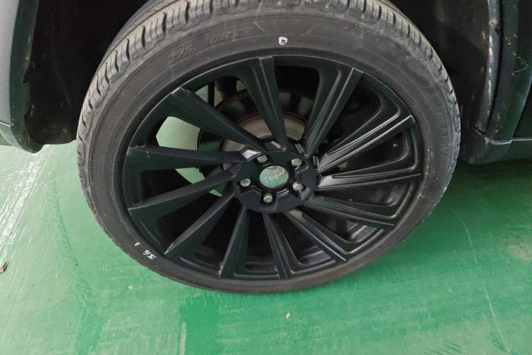 Used Jeep Grand Cherokee 2020 3.0L Professional Navigation Edition Right Rear Wheel Hub