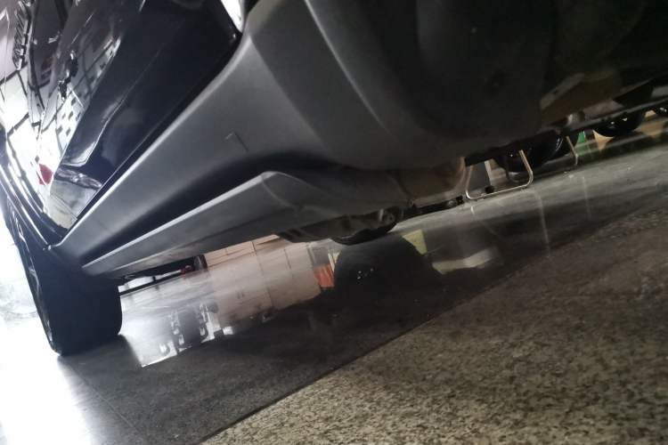 Used Jeep Grand Cherokee 2020 3.0L Elite Navigation Edition Right Side Sill