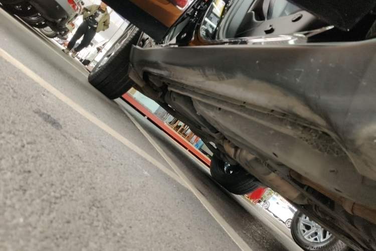 Used Jeep Grand Cherokee 2020 3.0L Elite Navigation Edition Right Side Sill