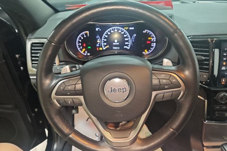 Used Jeep Grand Cherokee 2020 3.0L Elite Navigation Edition Steering Wheel