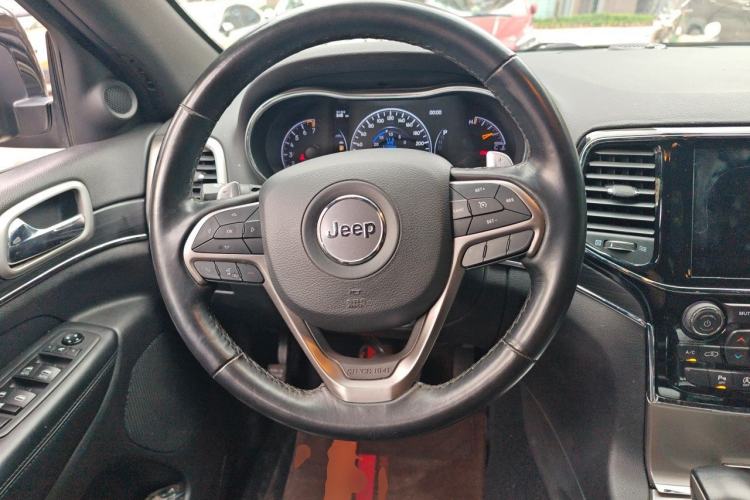 Used Jeep Grand Cherokee 2020 3.0L Elite Navigation Edition Steering Wheel