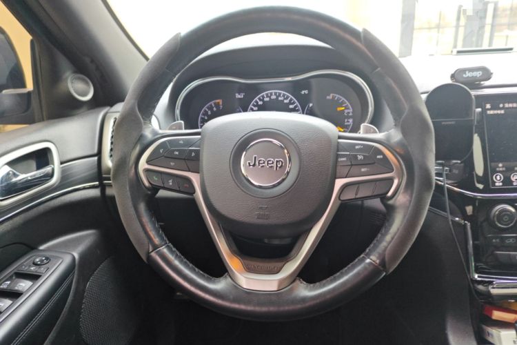 Used Jeep Grand Cherokee 2020 3.0L Elite Navigation Edition Steering Wheel