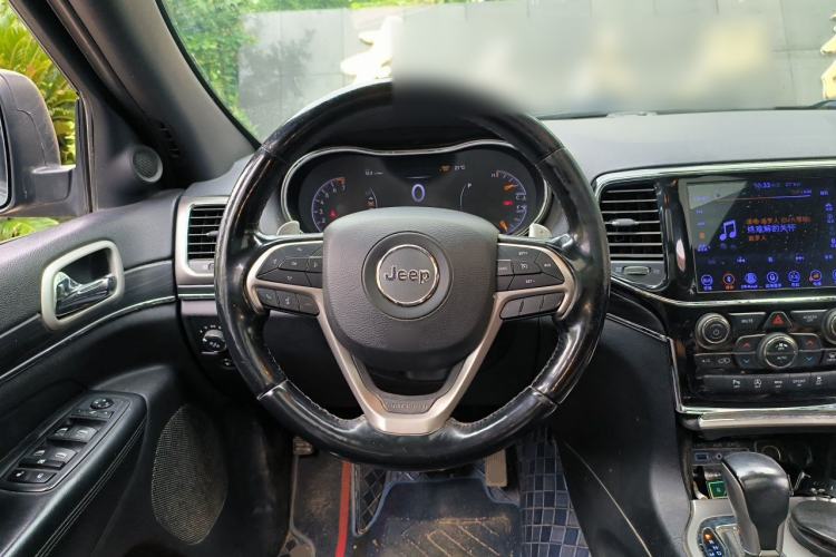 Used Jeep Grand Cherokee 2020 3.0L Elite Navigation Edition Steering Wheel