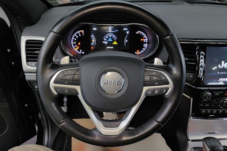 Used Jeep Grand Cherokee 2020 3.0L Elite Navigation Edition Steering Wheel