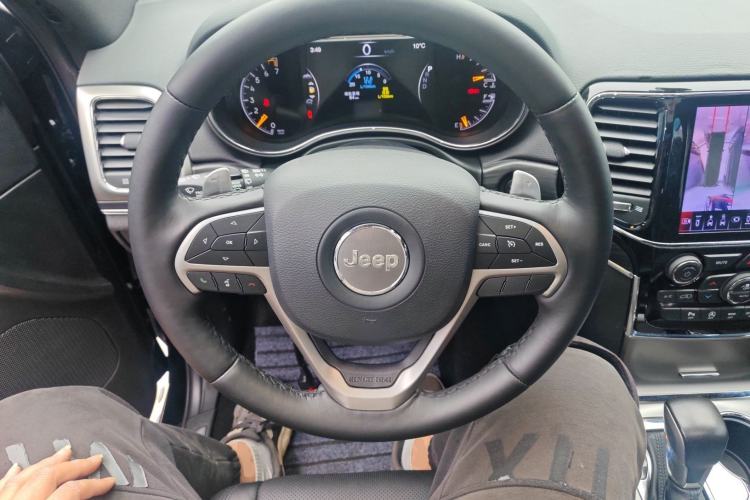 Used Jeep Grand Cherokee 2020 3.0L Elite Navigation Edition Steering Wheel