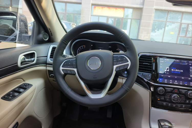 Used Jeep Grand Cherokee 2020 3.0L Elite Navigation Edition Steering Wheel