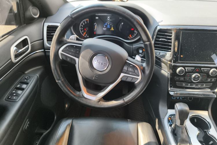 Used Jeep Grand Cherokee 2020 3.6L Elite Navigation Edition Steering Wheel