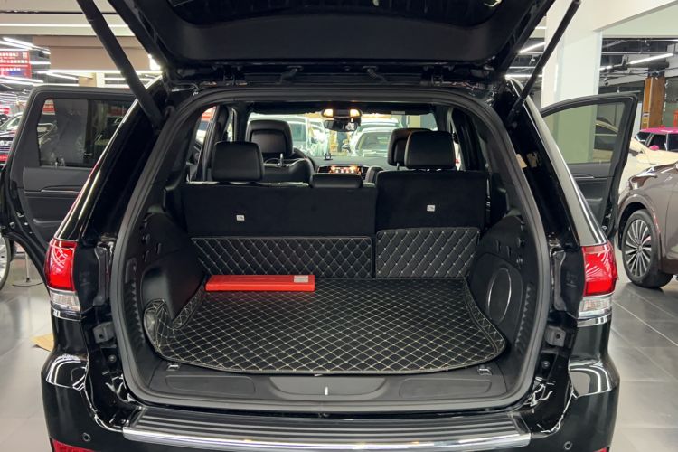 Used Jeep Grand Cherokee 2020 3.0L Elite Navigation Edition Trunk