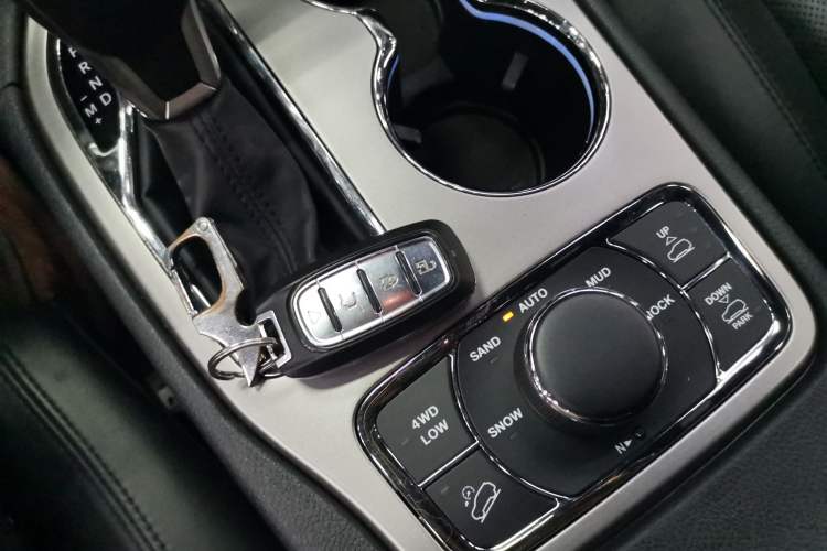Used Jeep Grand Cherokee 2020 3.0L Elite Navigation Edition Vehicle Key