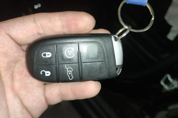 Used Jeep Grand Cherokee 2020 3.6L Elite Navigation Edition Vehicle Key