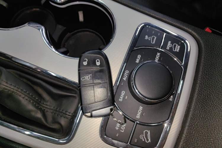 Used Jeep Grand Cherokee 2020 3.0L Elite Navigation Edition Vehicle Key