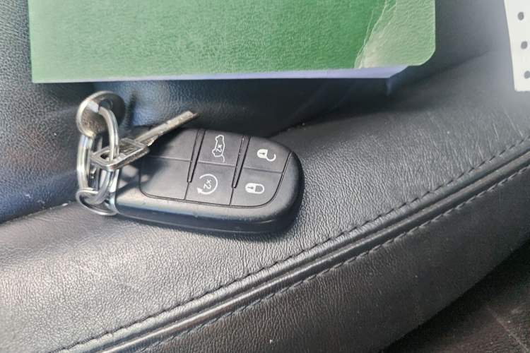 Used Jeep Grand Cherokee 2020 3.6L Elite Navigation Edition Vehicle Key