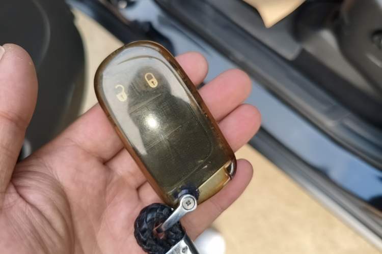 Used Jeep Grand Cherokee 2020 3.0L Professional Navigation Edition Vehicle Key
