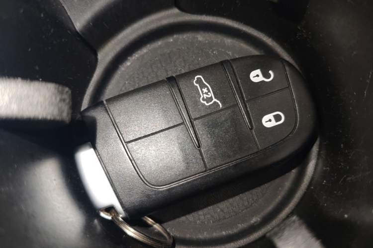 Used Jeep Grand Cherokee 2020 3.0L Elite Navigation Edition Vehicle Key