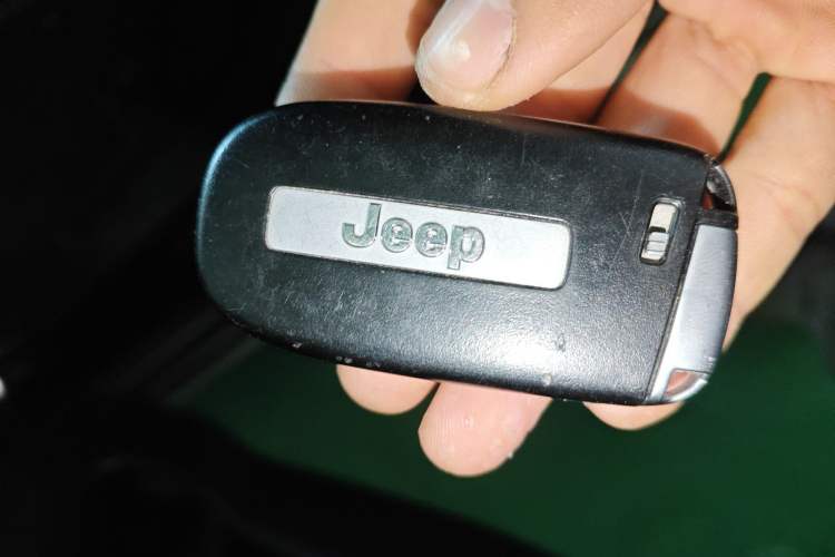 Used Jeep Grand Cherokee 2020 3.0L Professional Navigation Edition Vehicle Key