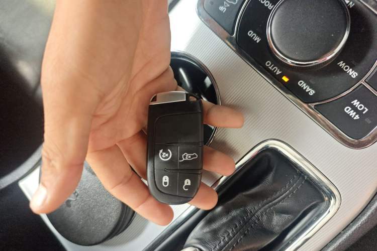 Used Jeep Grand Cherokee 2020 3.6L Elite Navigation Edition Vehicle Key