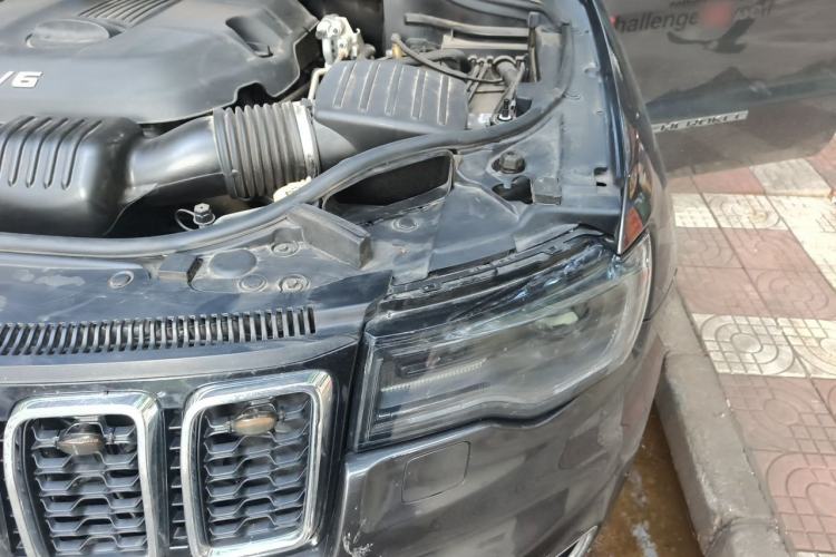 Used Jeep Grand Cherokee 2020 3.0L Professional Navigation Edition Engine Bay Left