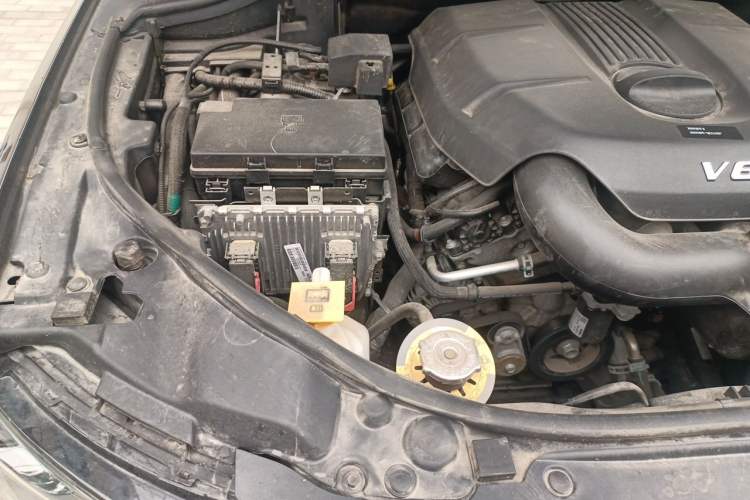 Used Jeep Grand Cherokee 2020 3.0L Elite Navigation Edition Engine Bay Right