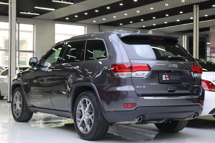Used Jeep Grand Cherokee 2020 3.0L Elite Navigation Edition Exterior 4