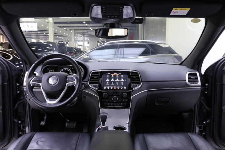 Used Jeep Grand Cherokee 2020 3.0L Elite Navigation Edition Interior 1