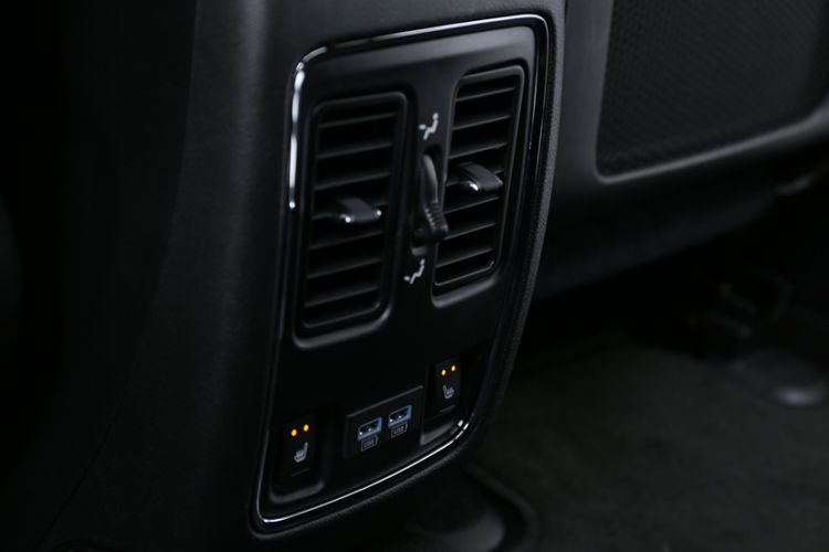 Used Jeep Grand Cherokee 2020 3.0L Elite Navigation Edition Interior 4
