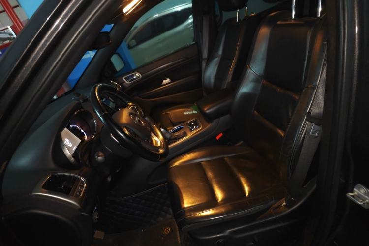 Used Jeep Grand Cherokee 2020 3.0L Professional Navigation Edition Left Front Seat