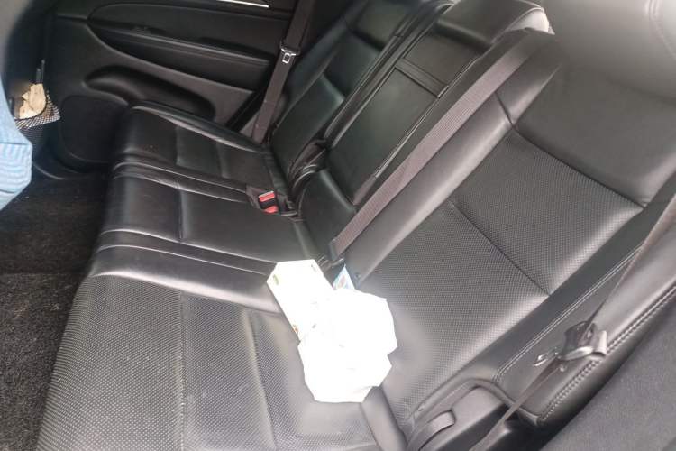 Used Jeep Grand Cherokee 2020 3.0L Elite Navigation Edition Left Rear Seat