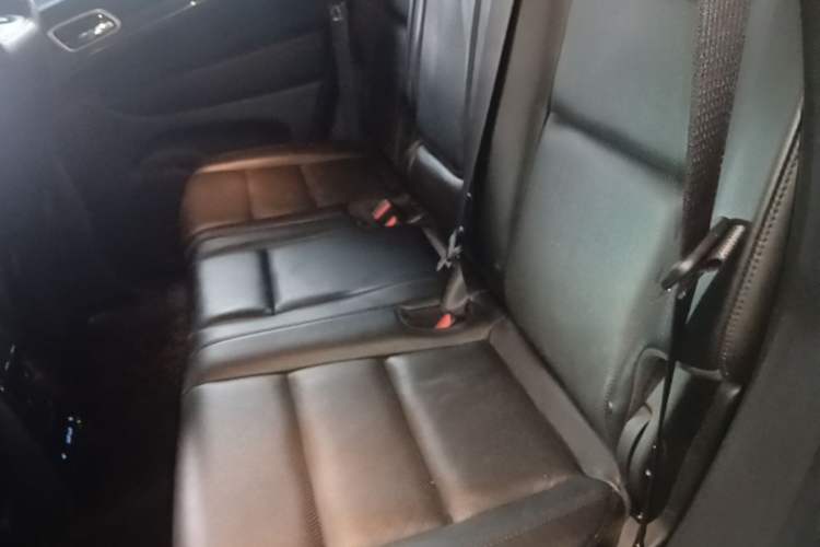 Used Jeep Grand Cherokee 2020 3.0L Elite Navigation Edition Left Rear Seat