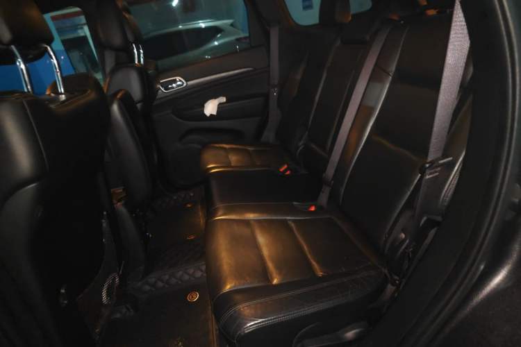 Used Jeep Grand Cherokee 2020 3.0L Professional Navigation Edition Left Rear Seat