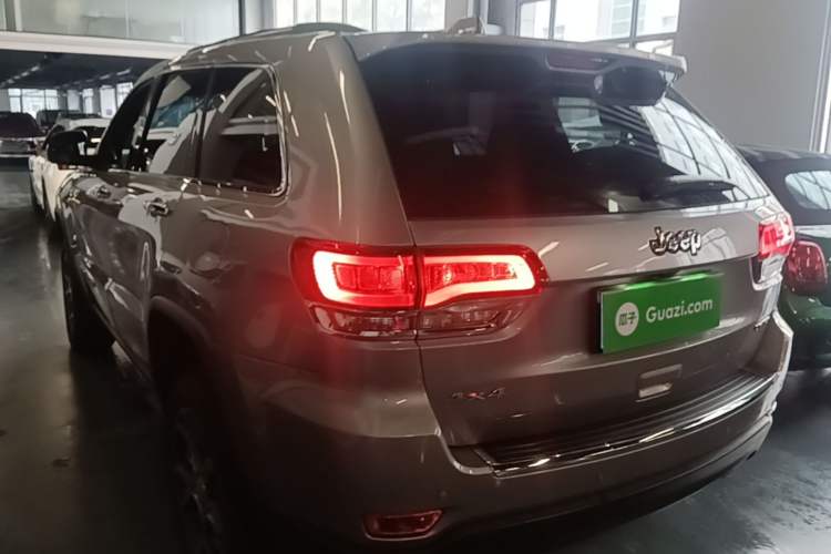 Used Jeep Grand Cherokee 2020 3.0L Elite Navigation Edition Rear Left 45 Deg